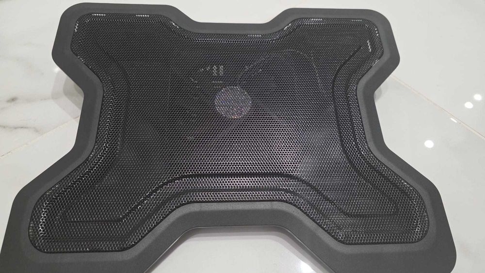 Base de portatil com ventoinha de refrigeração