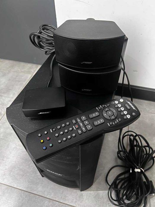 Cyfrowy system głośników kina domowego CineMate series II