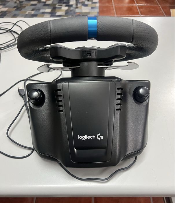 Logitech G29 – Volante com Pedais | PS4 / PS5 / PC | Novo