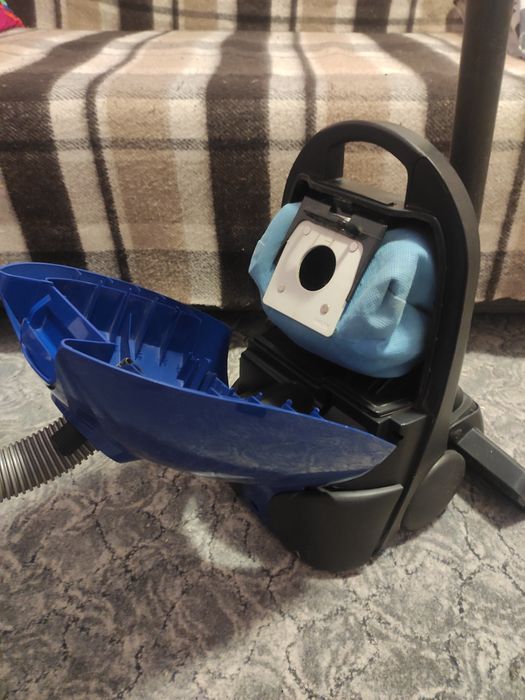 Samsung пылесос достаточно мощный.