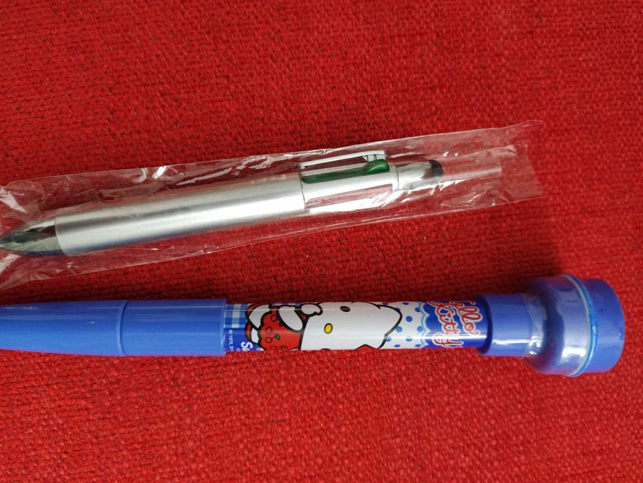 Hello Kitty Pen Set with Stamp + 4-Color Pen64309604851330124