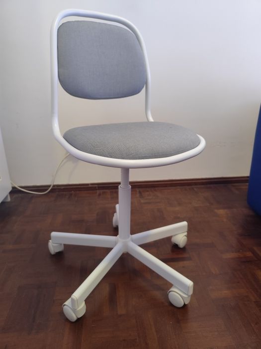 Cadeira com roda IKEA