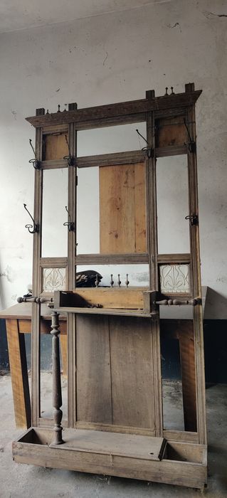 Bengaleiro antigo em madeira