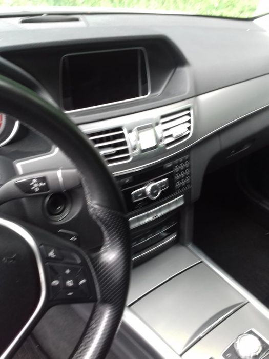 Mercedes-Benz E 300 — fotografia 6