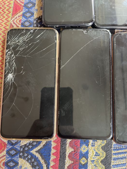 Samsung A40 с Европы