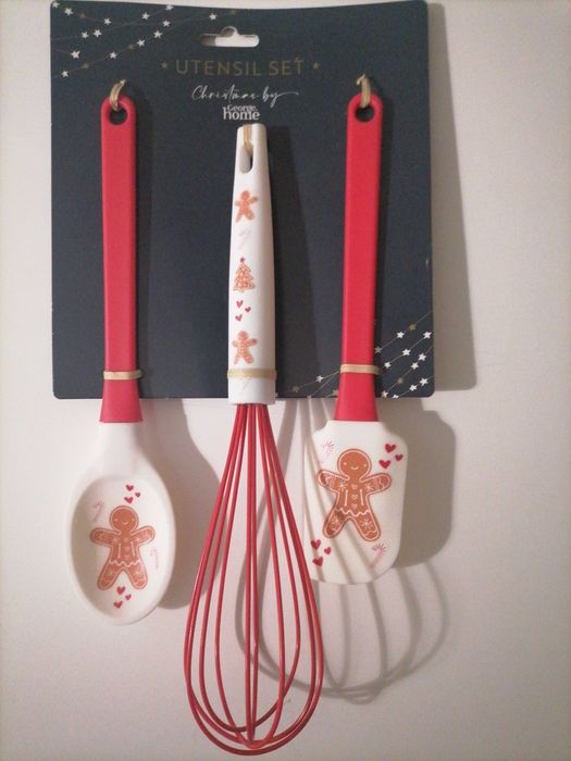 Nowy zestaw akcesoriów kuchennych: łyżka, trzepaczka, szpatułka