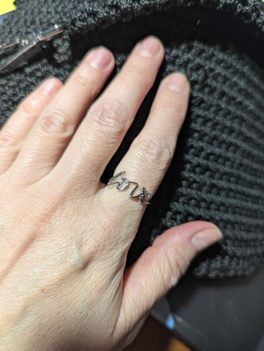 Срібна каблучка Любов Love р. 17,5