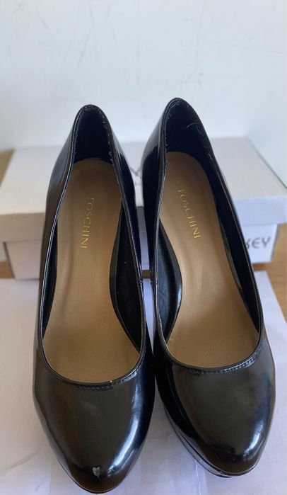 Saltos altos pra despacho