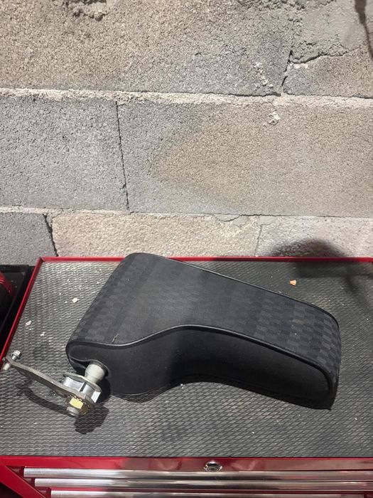 Vendo apoio de breço mercedes 190