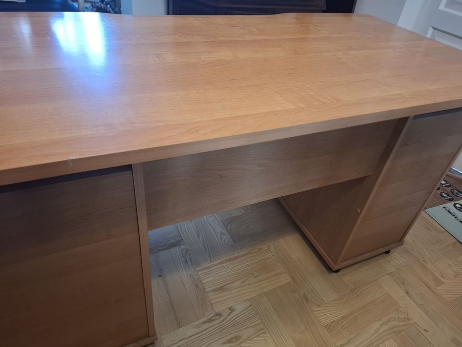 Biurko gabinetowe