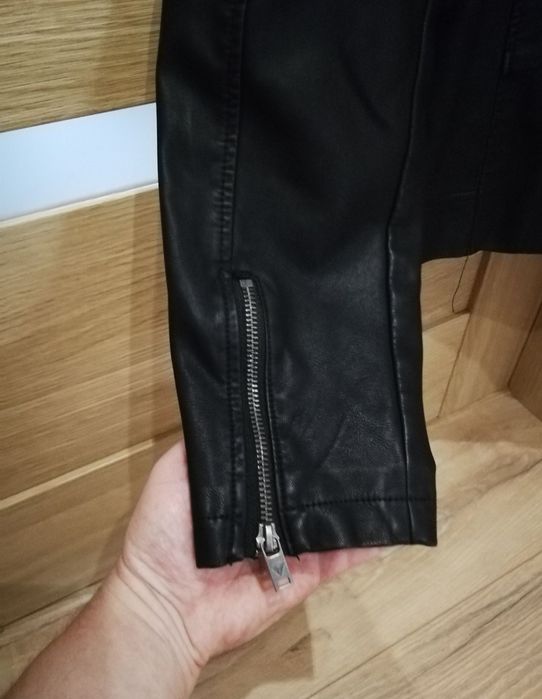Kurtka Guess Nowa