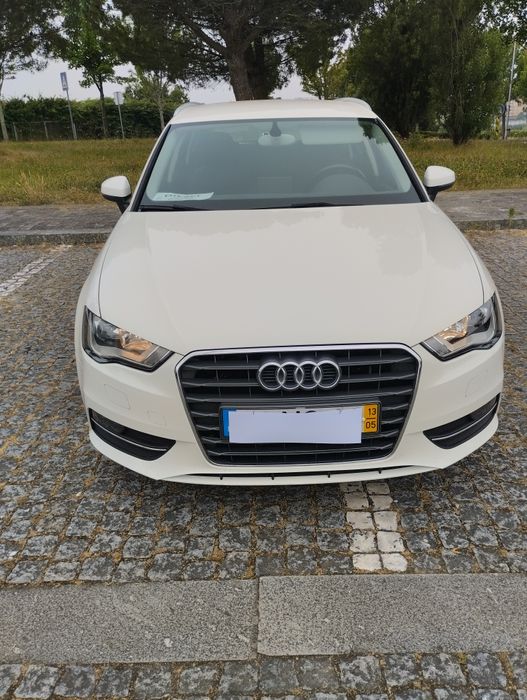 Vendo Audi A3 1.6 TDI sportback  nacional km 16438 km reais