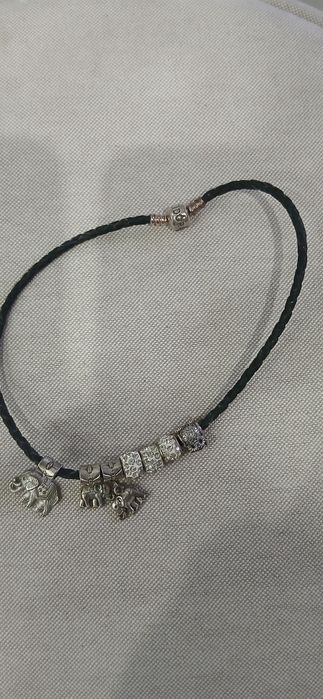 Fio PANDORA com 7 pendentes