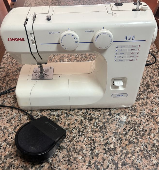 Maquina de costura Janome 2008 Funcional e Fácil de Usar