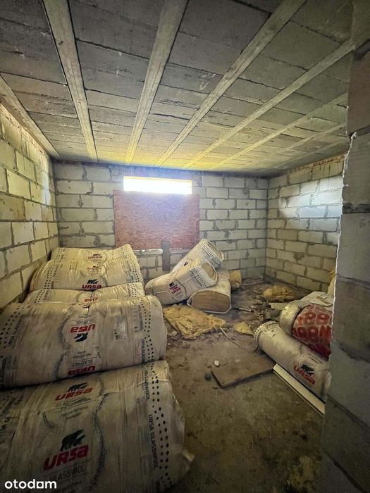 Przestronny dom 300 m² w stanie surowym otwartym na działce 1200 m²