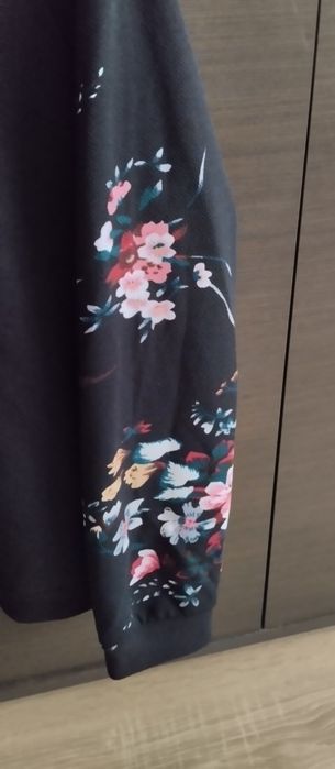 Bluza z rękawami w kwiaty
