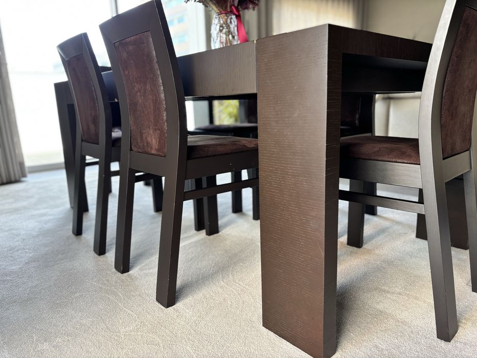Mesa de jantar extensível (190/260cm) e 6 cadeiras - madeira e pele