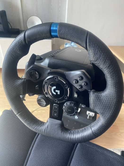 Volante e pedais logitech G 923  com  cadeira playseat x