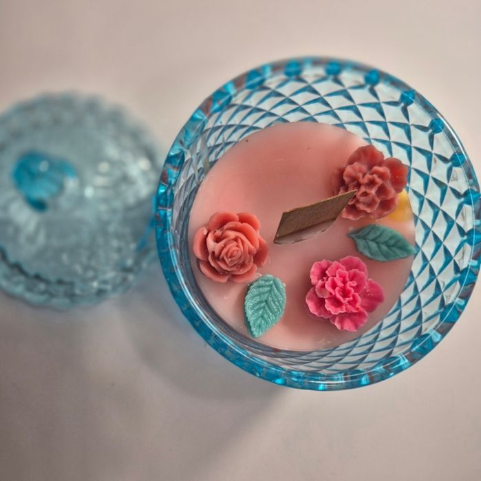 Свічка у склі з бджолиного воску. Ручна робота
Вишуканий аромат пар