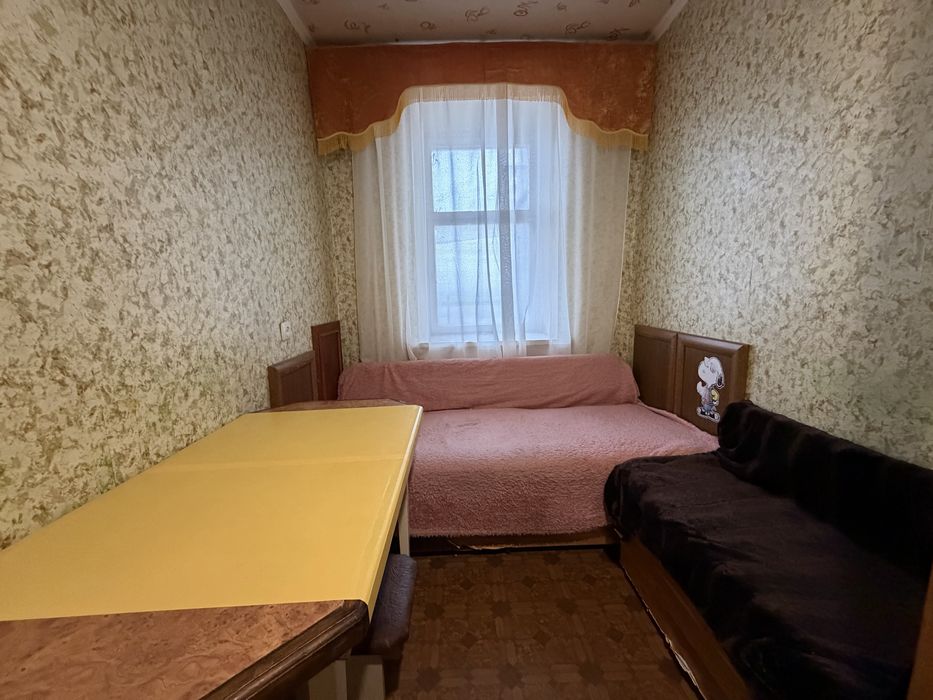 Продам 1-кімнатну Г.Крут