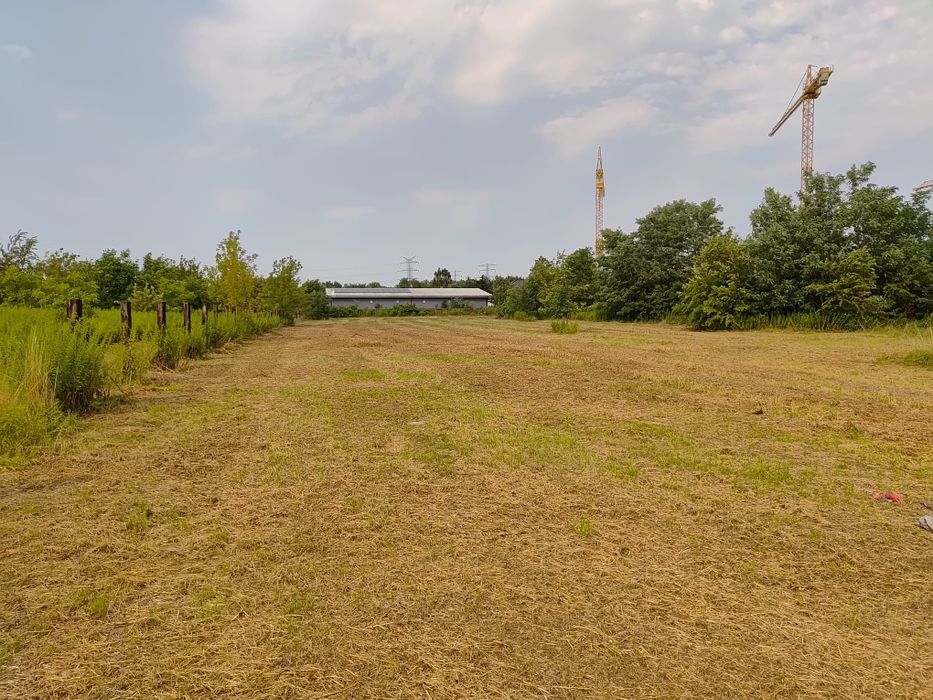 Sprzedam dużą działkę budowlaną w super lokalizacji