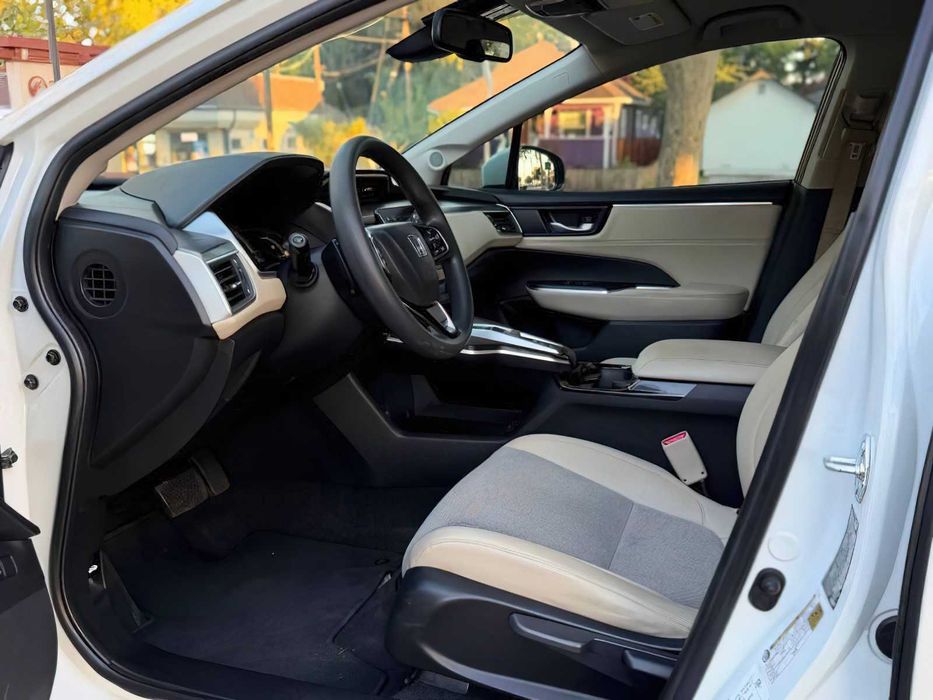 Honda Clarity      2018