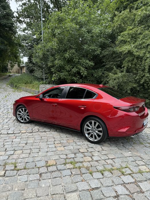 Мазда 3 BP 2020 року