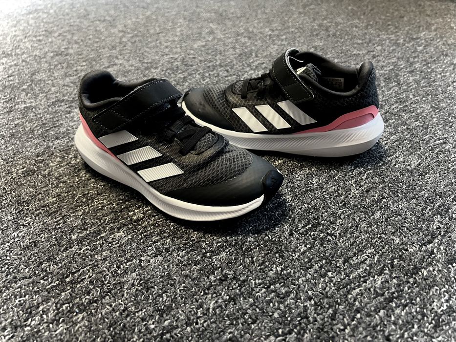 дитячі кросівки Adidas