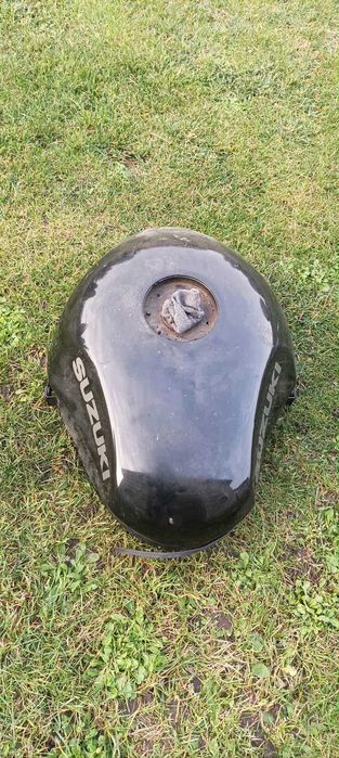 suzuki gsx600f części, błotnik, plastkiki, bak, owiewki