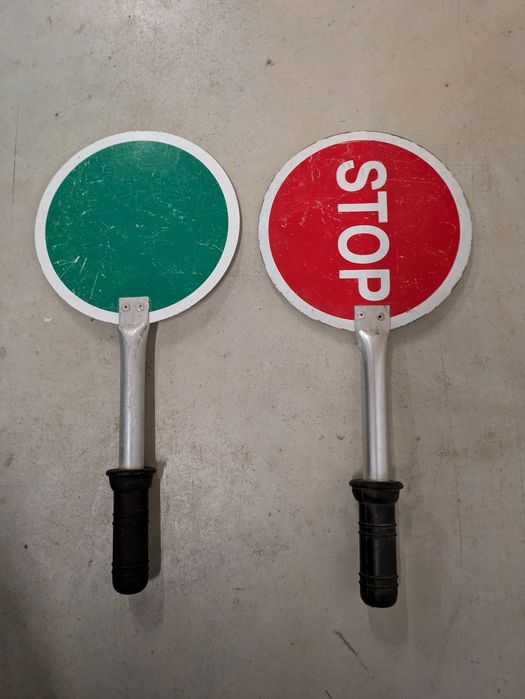 Raquetes sinalização transito