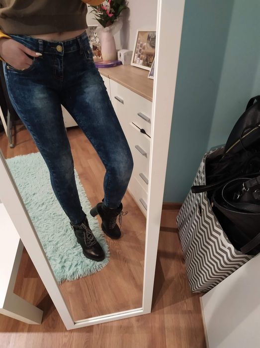 Spodnie przetarcia suwaki