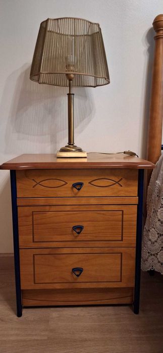 Quarto casal cama e mesas cabeceira (ótimo estado)