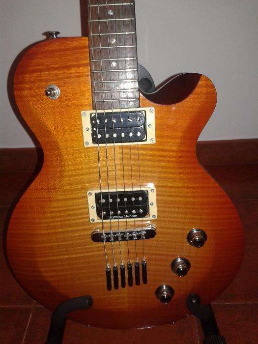 Guitarra Eléctrica Yamaha AES 620