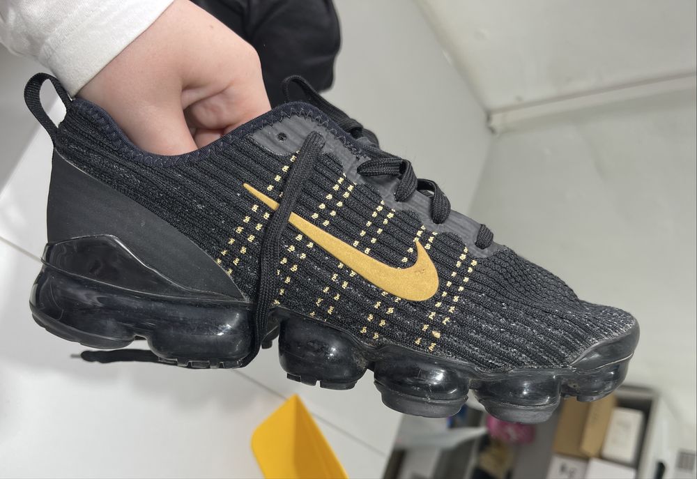 Кросівки NIKE AIR vapormax flyknit 40 р.
