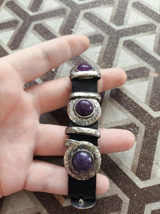 Skórzana bransoletka z ametystem