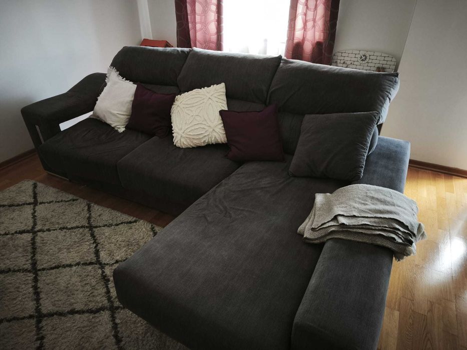 Sofá com chaise long marca "ok sofás"