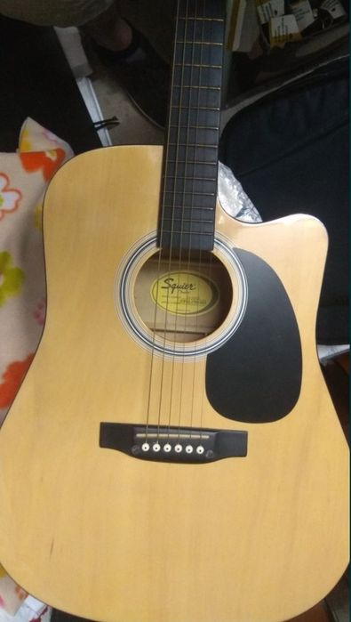 FENDER ELETRICO squier violão  com FISHMAN®