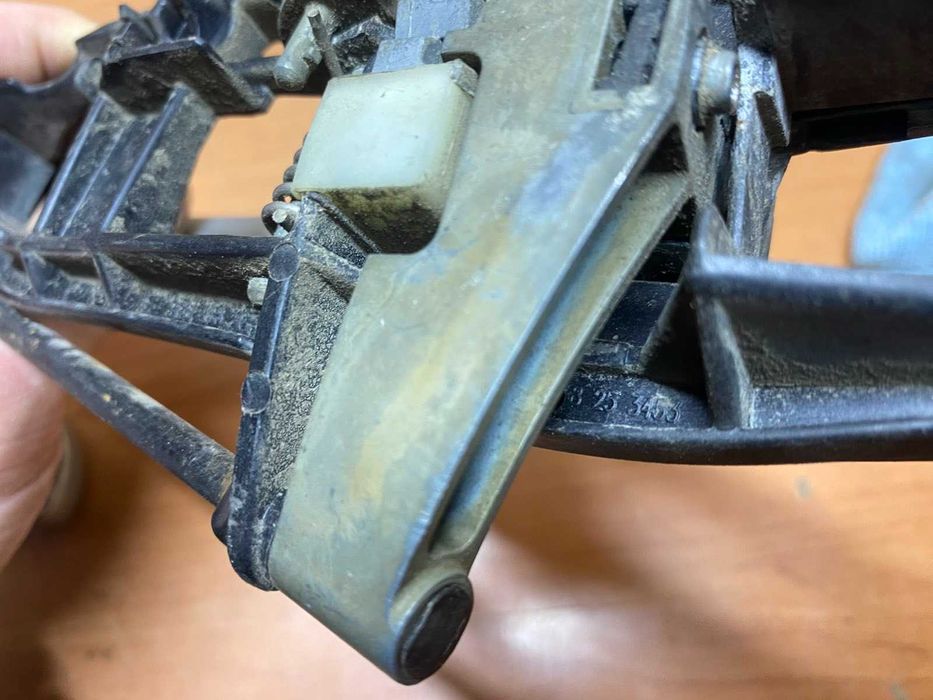 Передня права зовнішня ручка дверей БМВ Е46 кабріолет купе