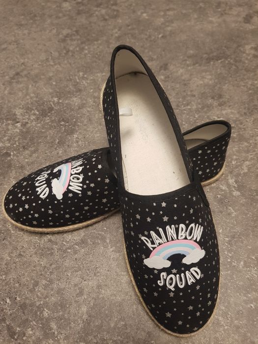 Buty, papcie, trampki, r. 36