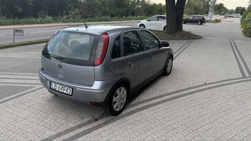 Opel Corsa C 1.0B 2005r KLIMA niski przebieg