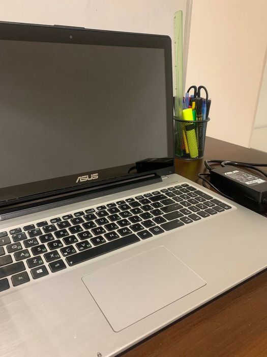 Laptop ASUS S550CB, ekran dotykowy