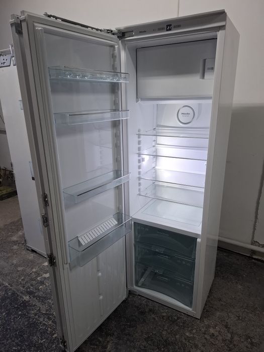 Холодильник під забудову Miele K 37282 iDF