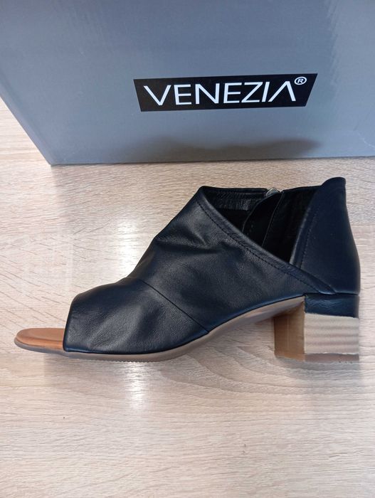 Sandały Venezia