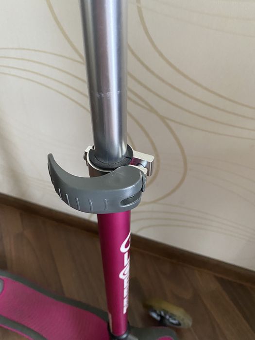Детский самокат Globber Fold Up Elite Deluxe розовый