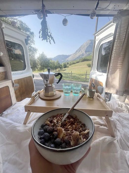 Renault Trafic Campervan (2012) – Móveis Removíveis & Solar Off-Grid!