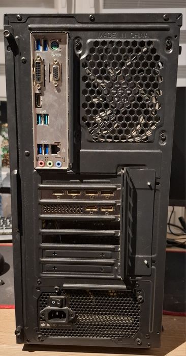 Komputer Gamingowy Ryzen 5 3600/RX5700xt/16GB RAM/1TB