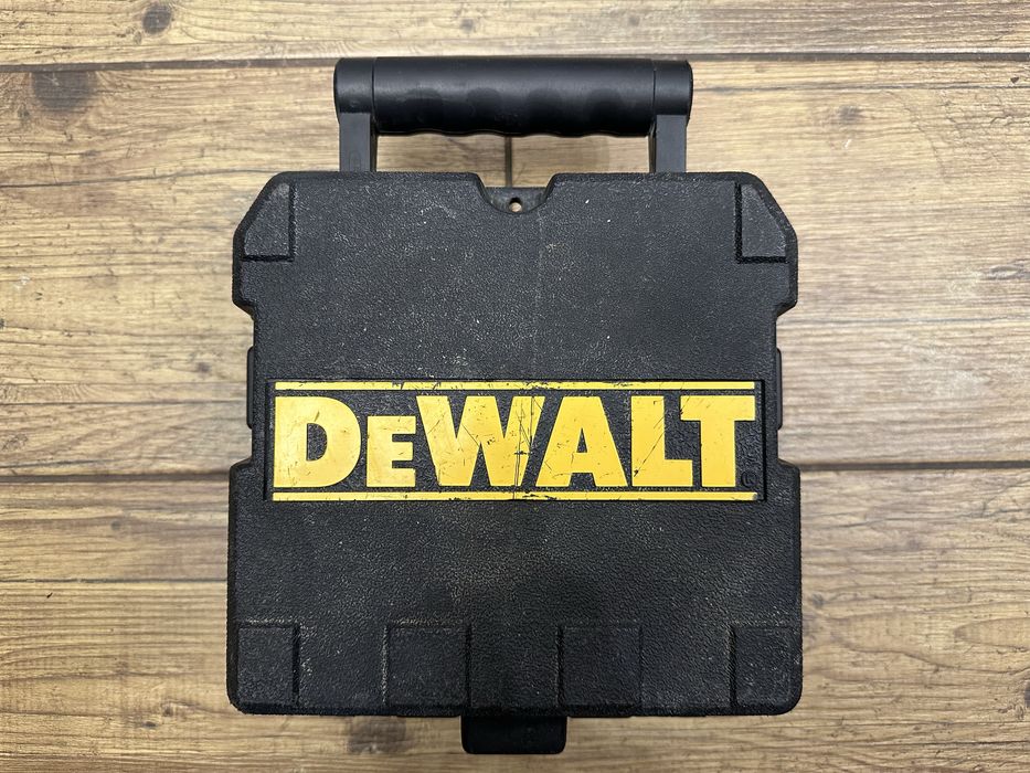 Zielony laser krzyżowy akumulatorowy DeWalt DW088CG | walizka