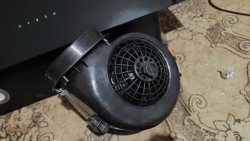 Витяжка кухонна Klarstein Alina 90 см