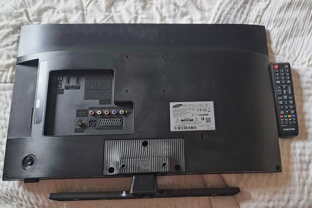 TV / Monitor LED Samsung 24" + Comando Original