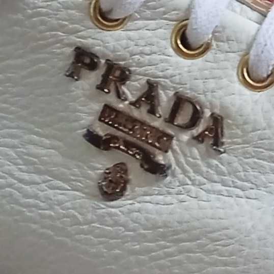 Prada из оленьей кожи (Deerskin) — Made in Italy. Премиум-линия Luxury
